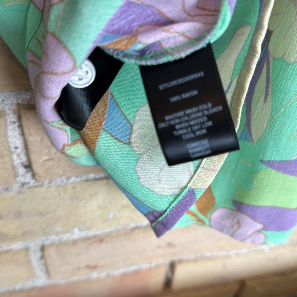 New Sanctuary Floral Button-Up Blouse - Picture 4 of 4